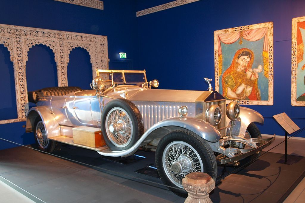 BUGATTI