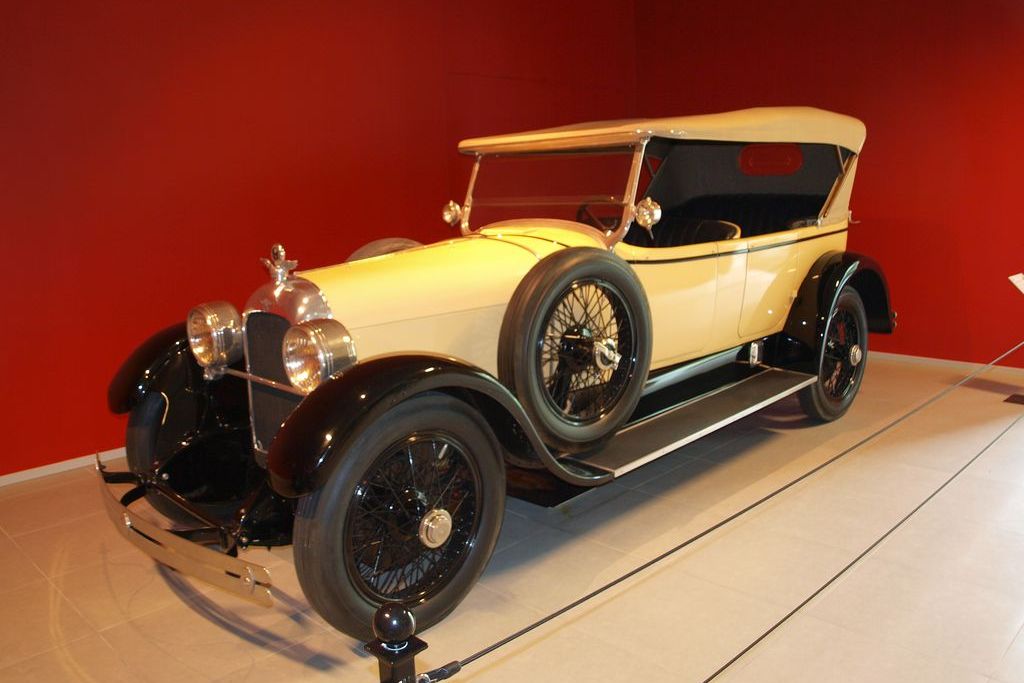 BUGATTI