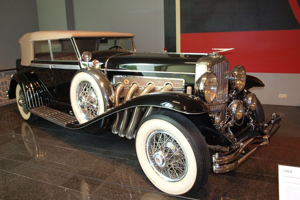 BUGATTI