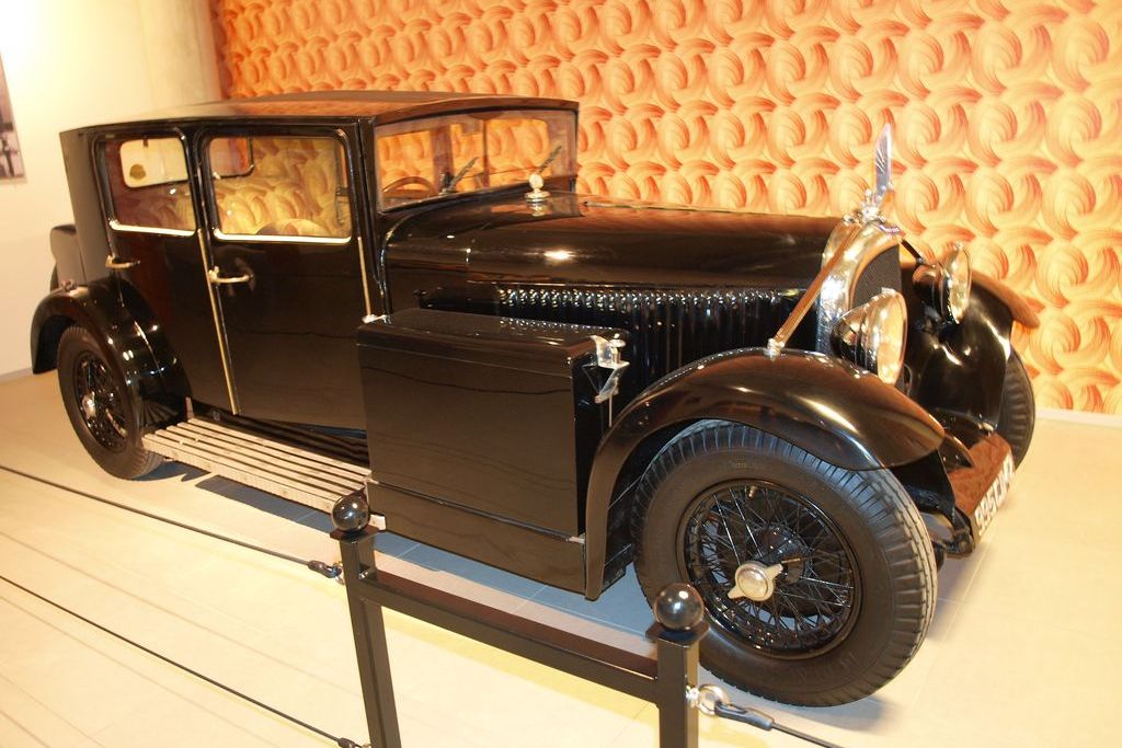 BUGATTI