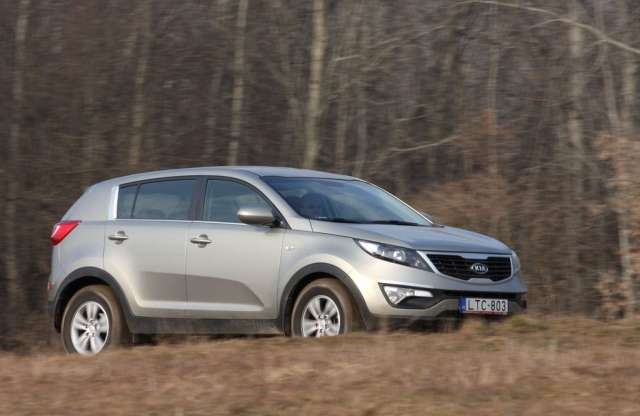 Tessék olcsó alapmodellt venni! - Kia Sportage teszt