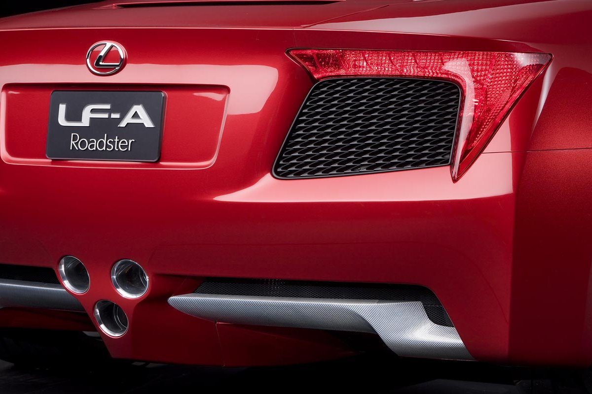 LEXUS IS