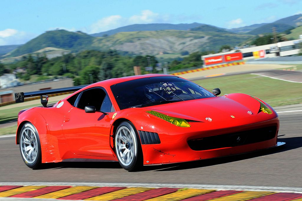 FERRARI 458
