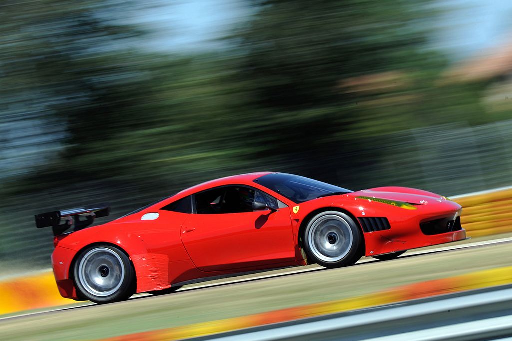 FERRARI 458
