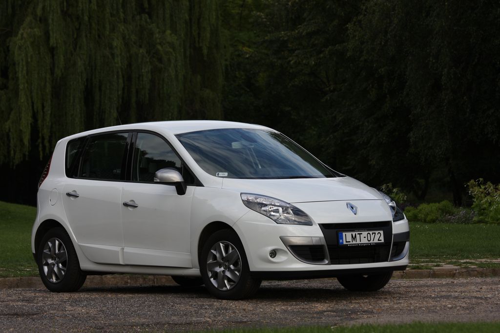 RENAULT SCENIC