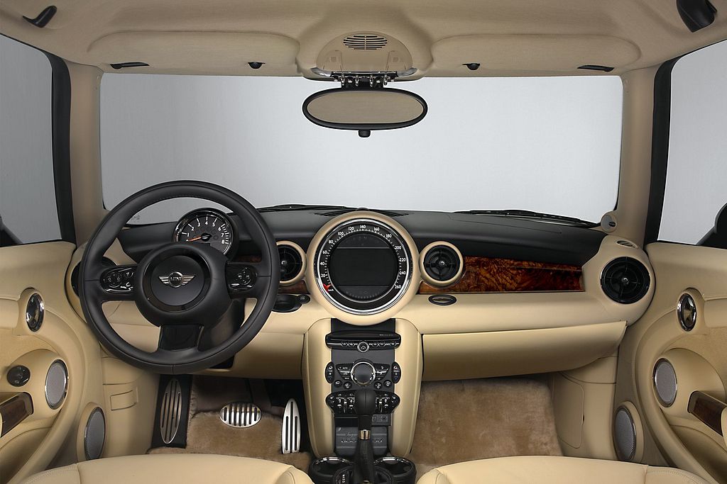 MINI MINI