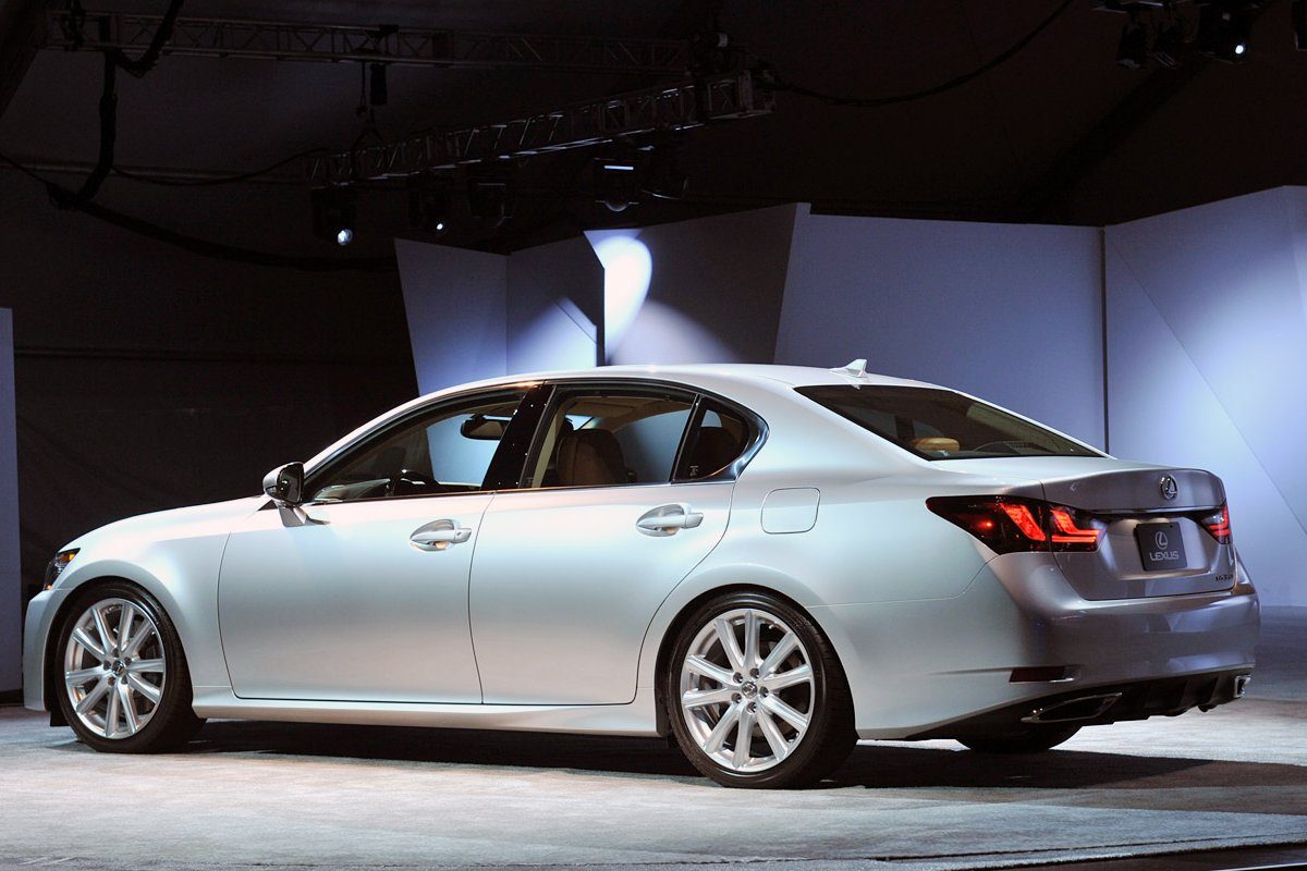 LEXUS IS