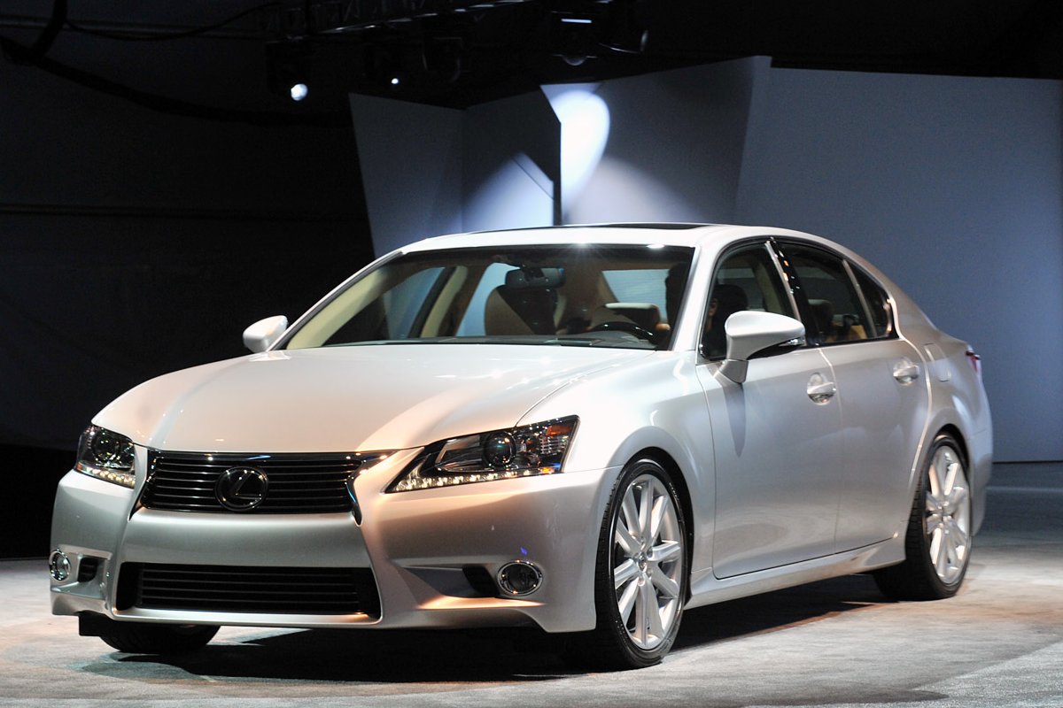 LEXUS IS