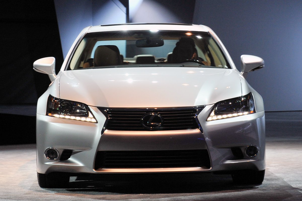LEXUS IS