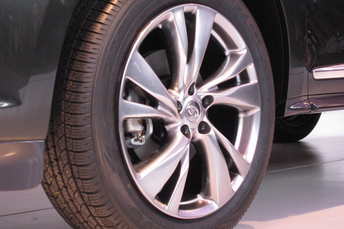 INFINITI EX37