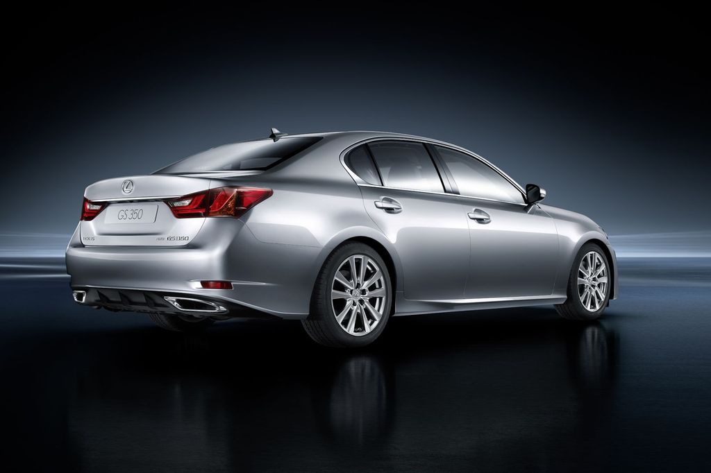 LEXUS IS