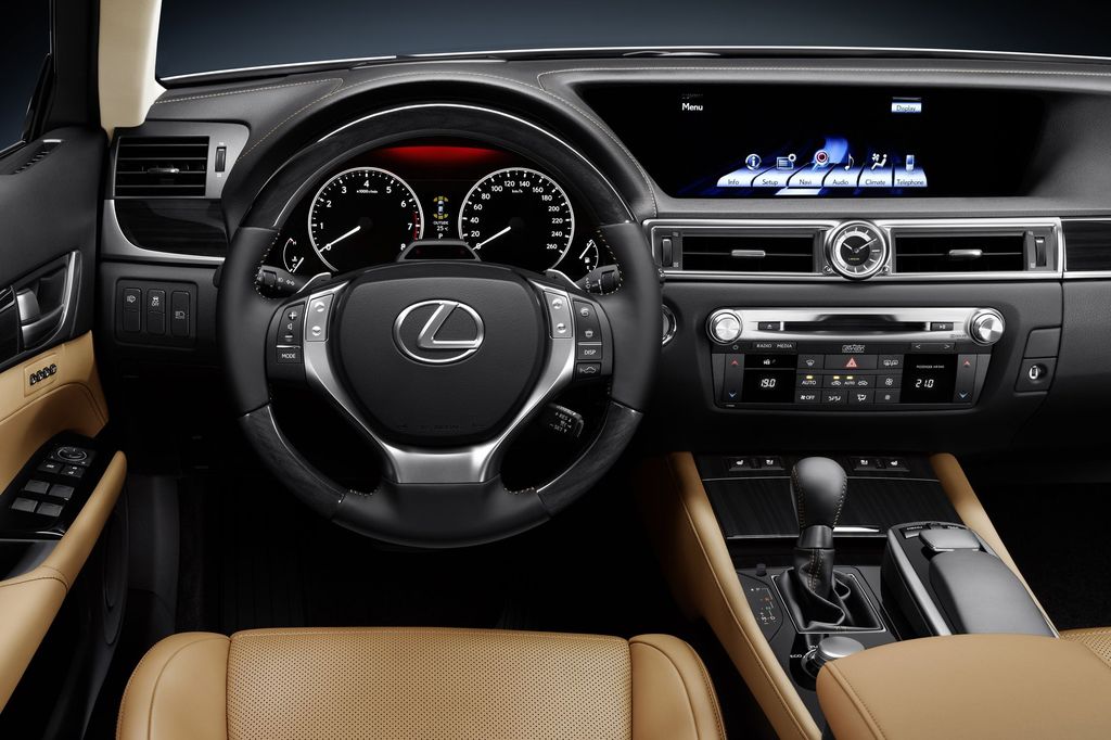 LEXUS IS