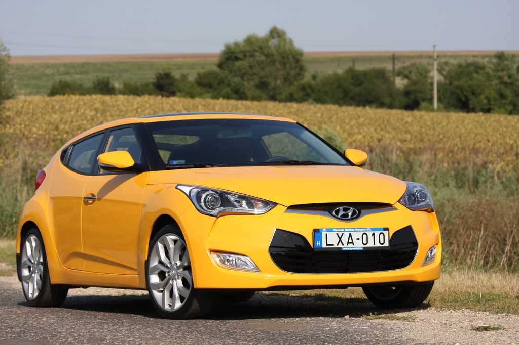 HYUNDAI VELOSTER