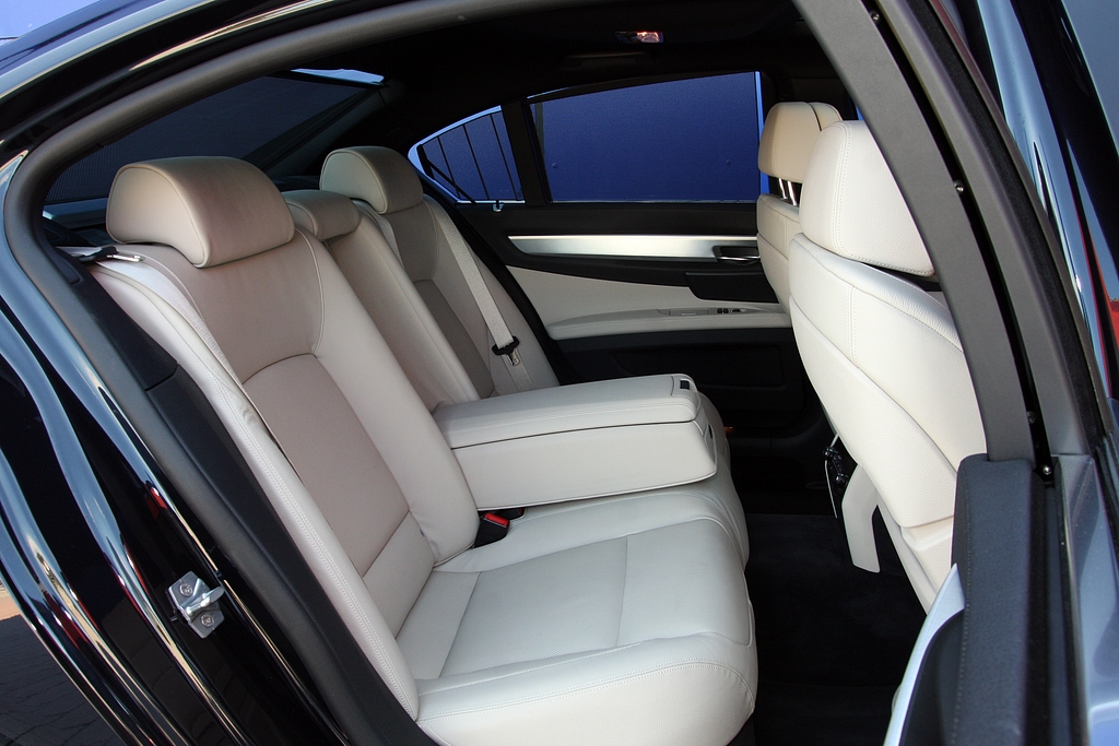 BMW 740
