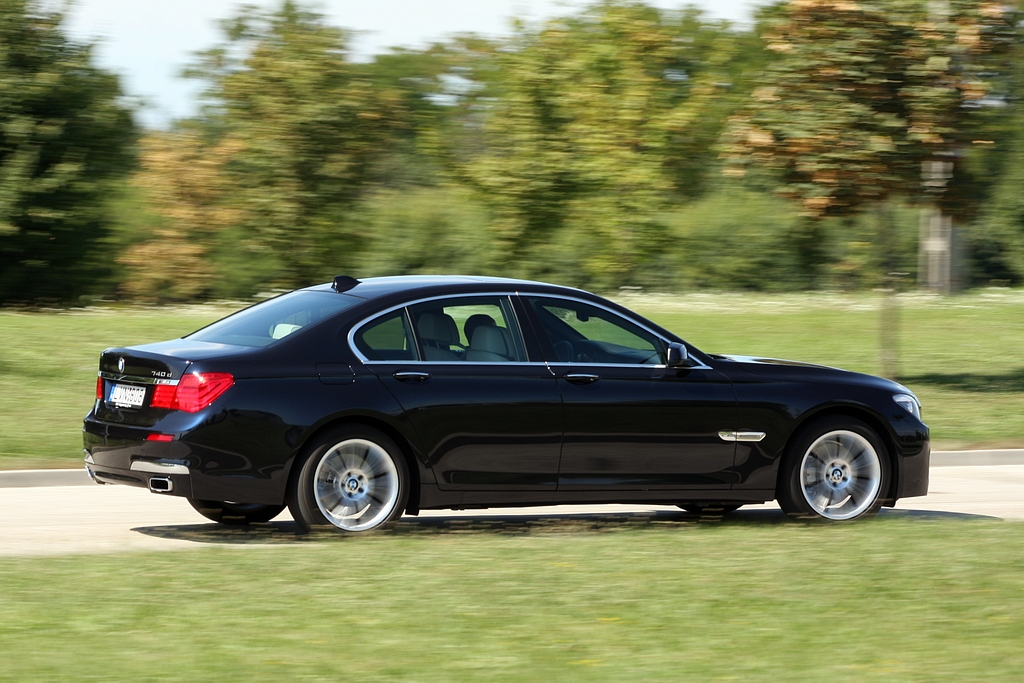 BMW 740