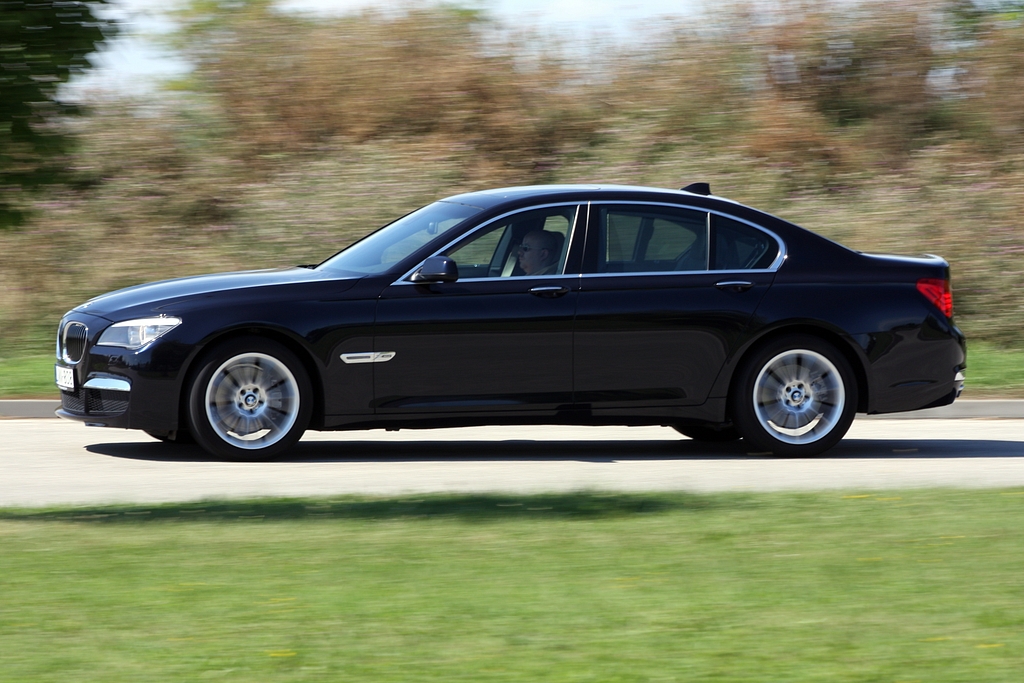 BMW 740