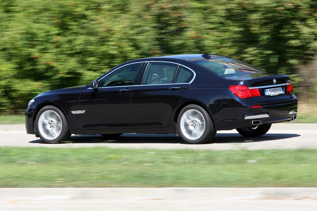 BMW 740
