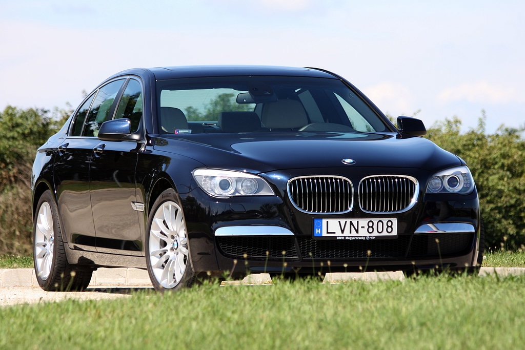 BMW 740