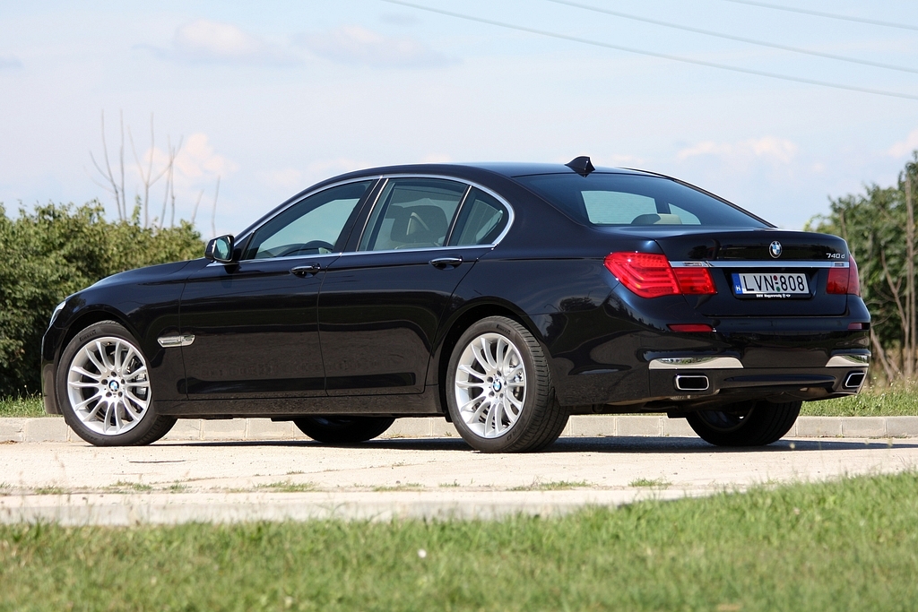 BMW 740