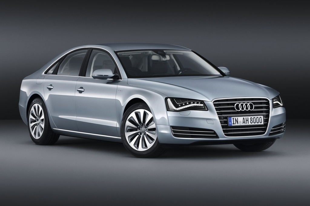 AUDI A8