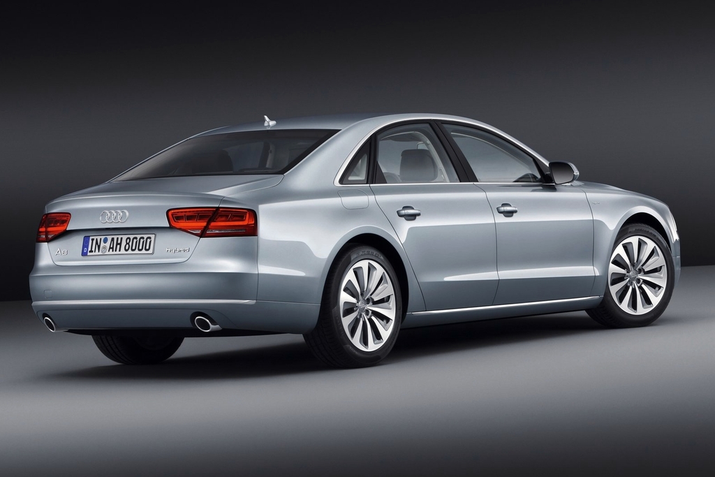 AUDI A8