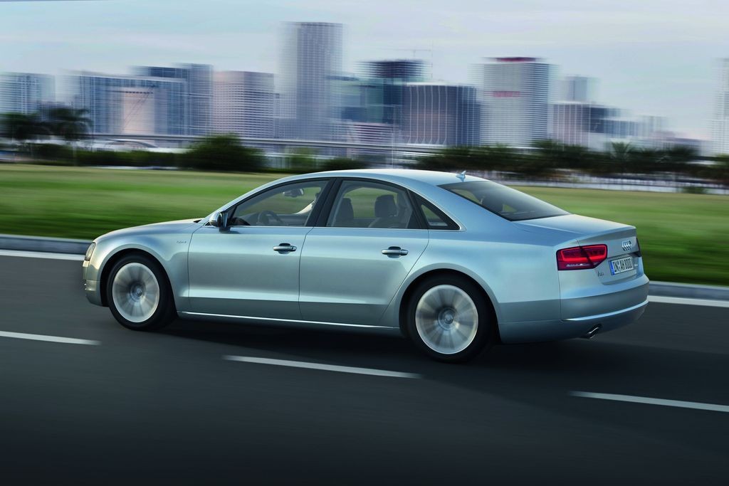 AUDI A8