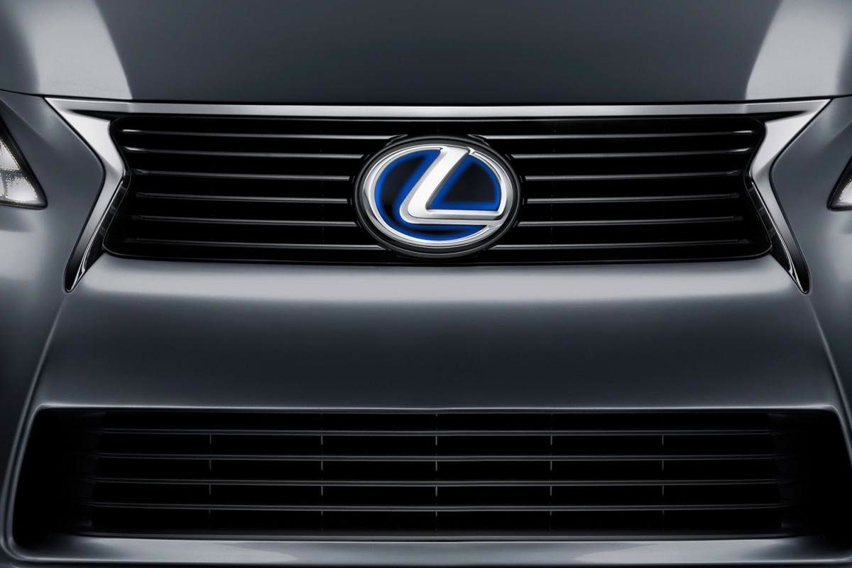LEXUS LF
