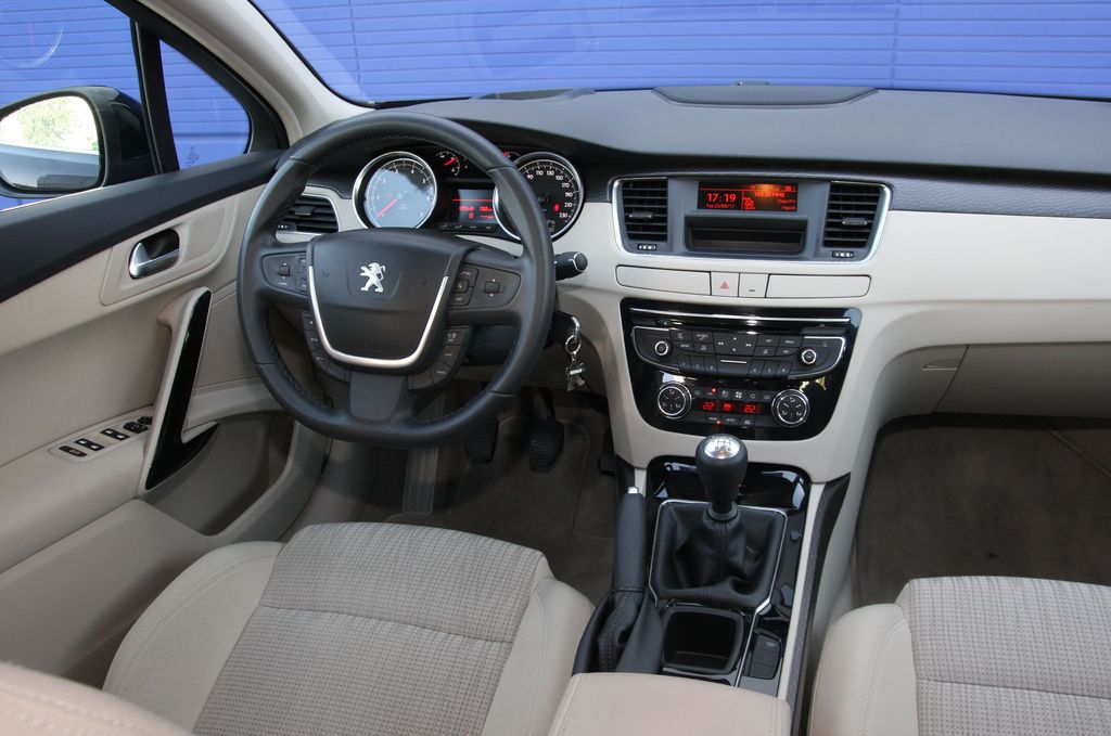 PEUGEOT 508