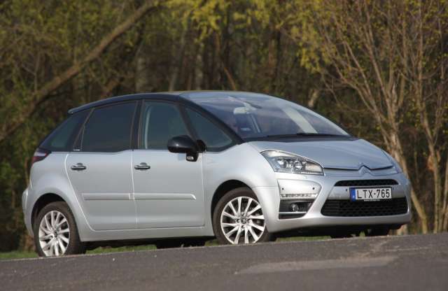 Rántotta guruló tojásból - Citroën C4 Picasso e-HDi teszt
