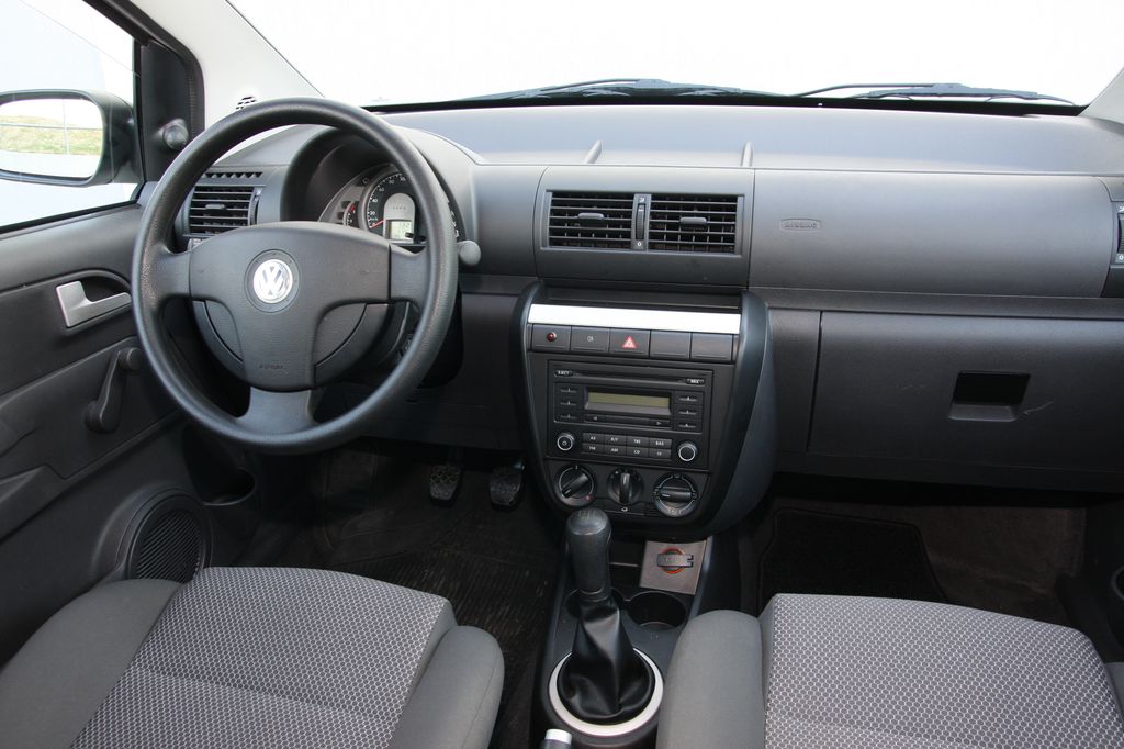 VOLKSWAGEN FOX