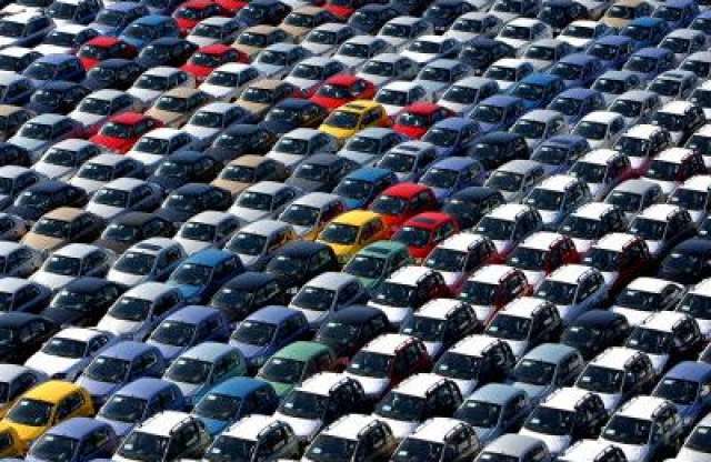 Fellendülhet az autópiac: 3+4 milliárdos állami autóbeszerzés