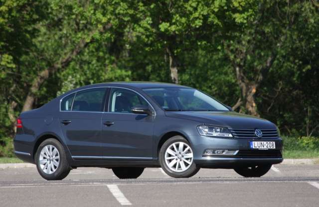 Ki a király? Régi és új Volkswagen Passat teszt