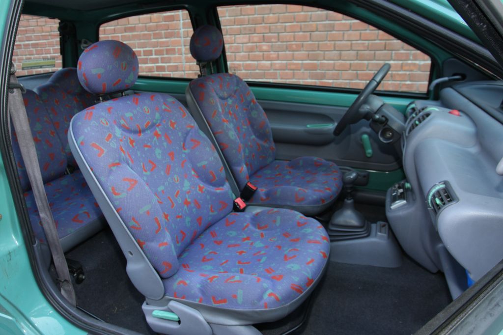 RENAULT TWINGO