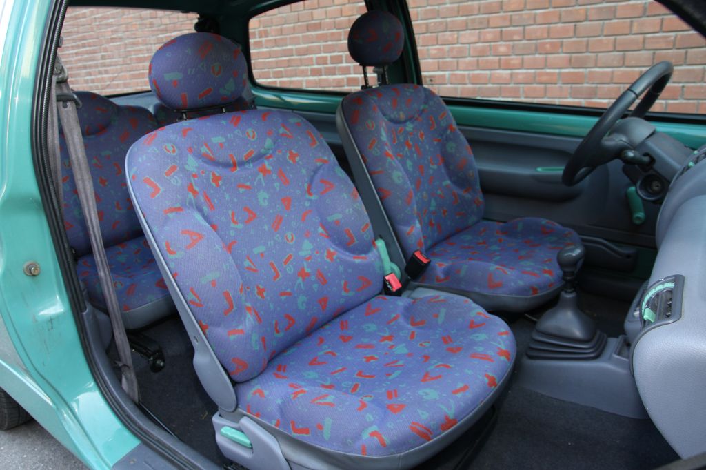 RENAULT TWINGO