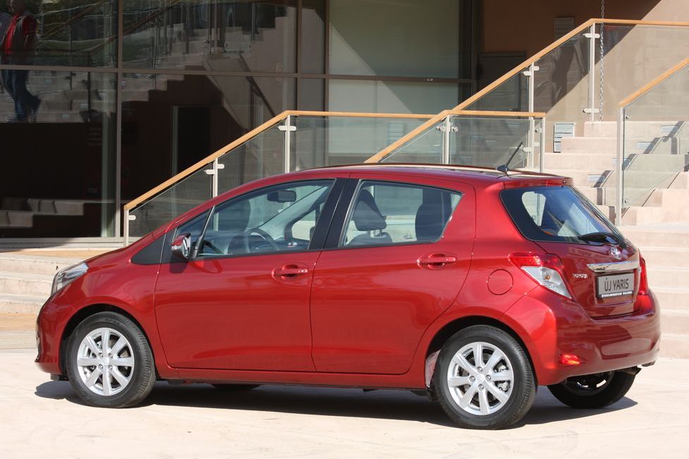 TOYOTA YARIS