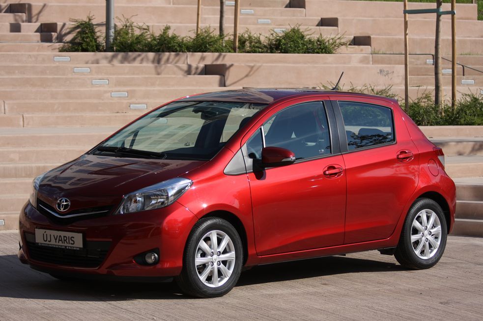 TOYOTA YARIS