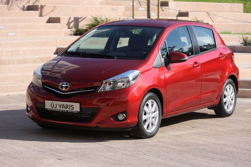 TOYOTA YARIS