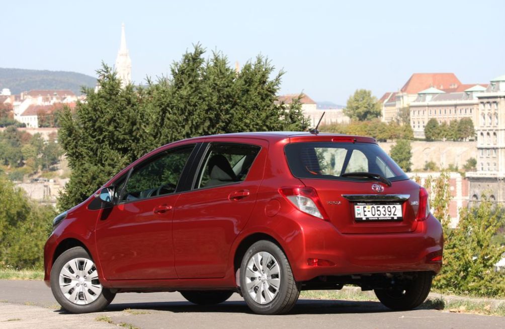 TOYOTA YARIS