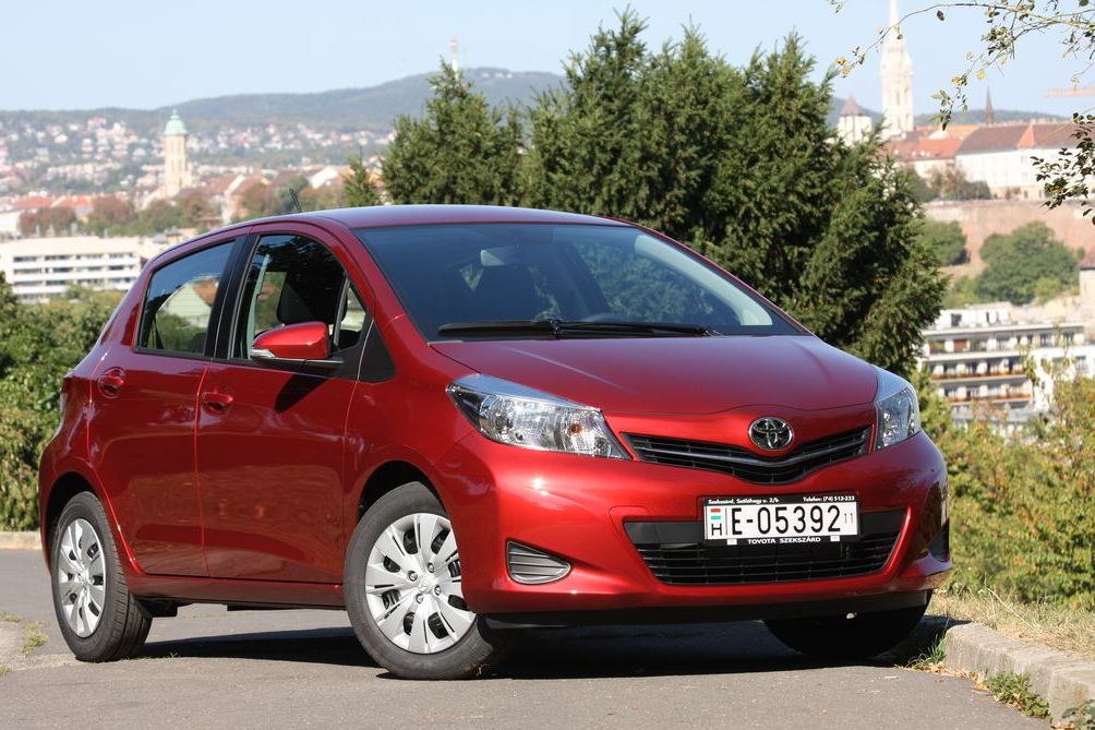 TOYOTA YARIS