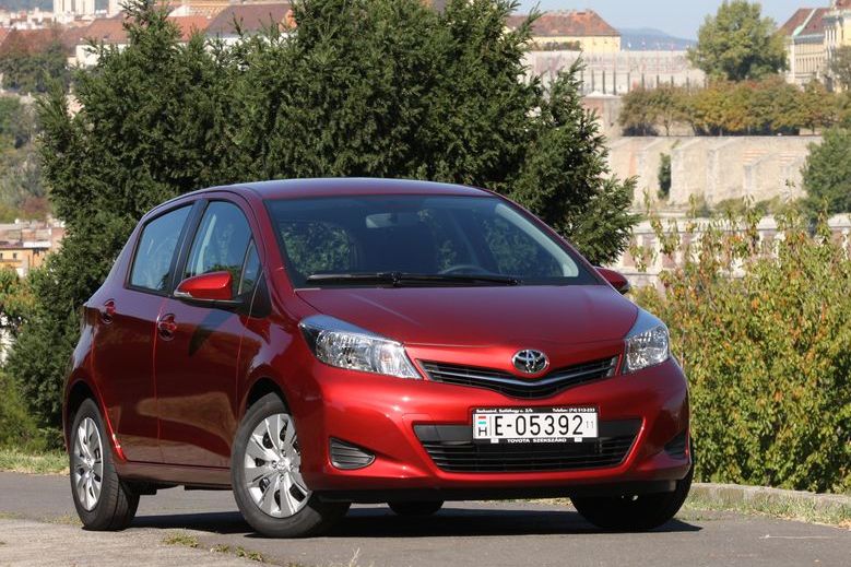 TOYOTA YARIS