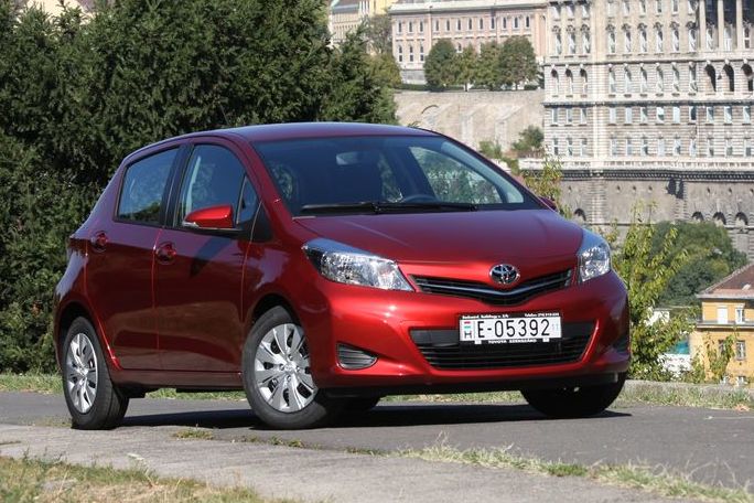 TOYOTA YARIS