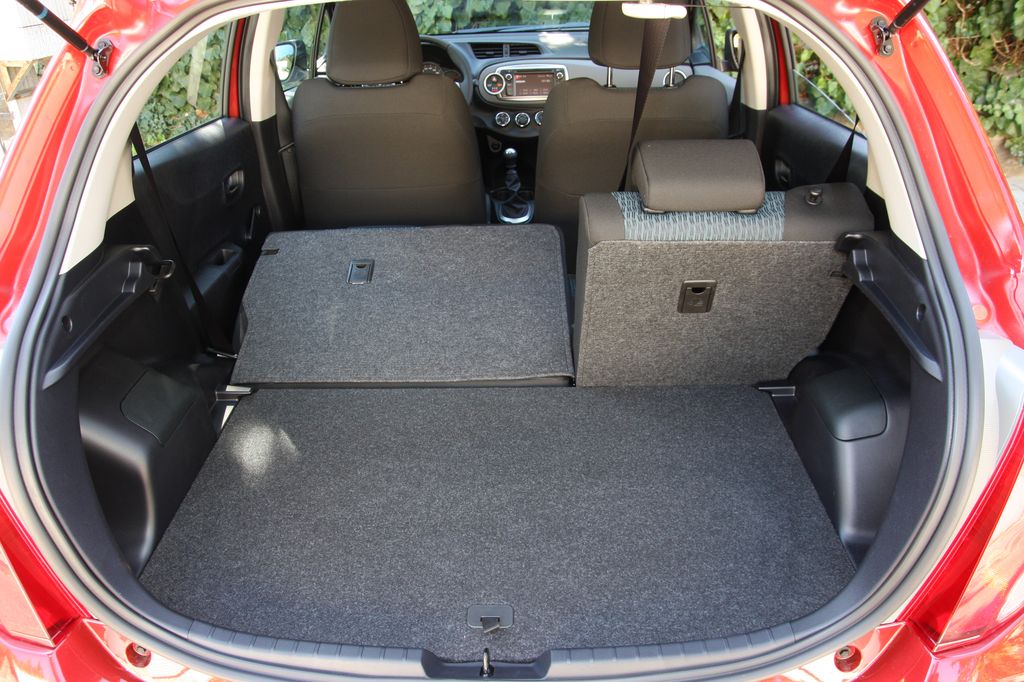 TOYOTA YARIS