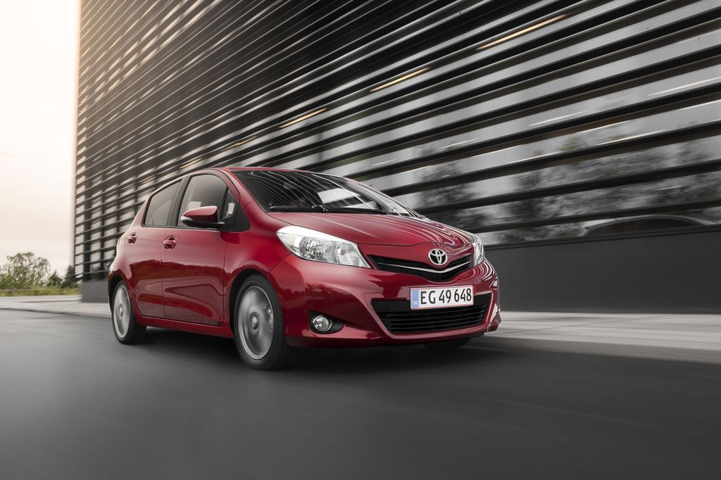 TOYOTA YARIS