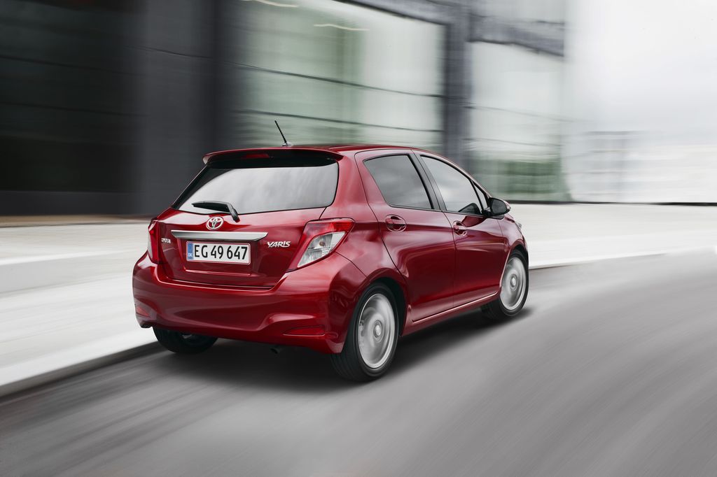 TOYOTA YARIS