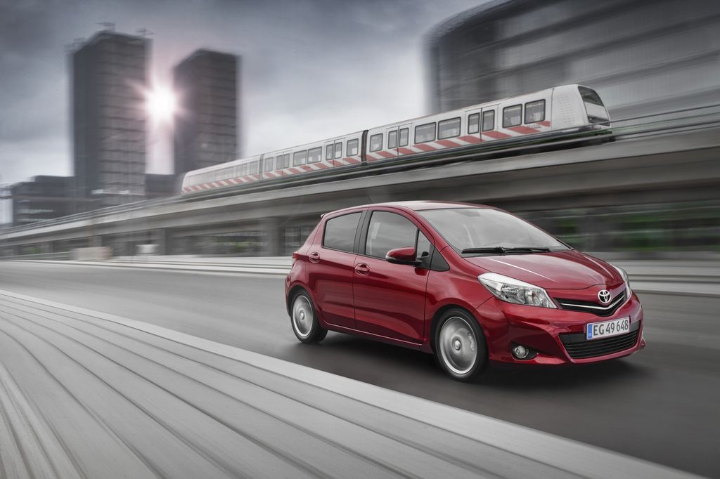 TOYOTA YARIS