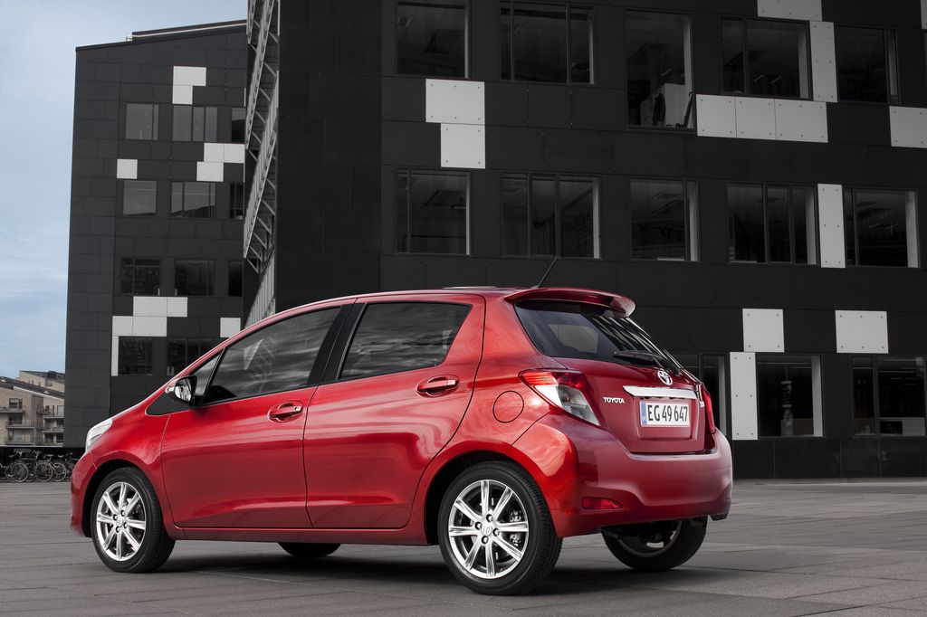 TOYOTA YARIS