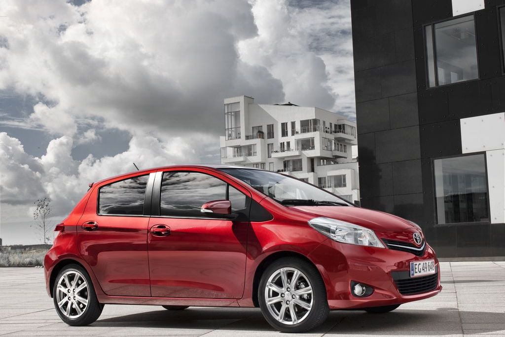 TOYOTA YARIS