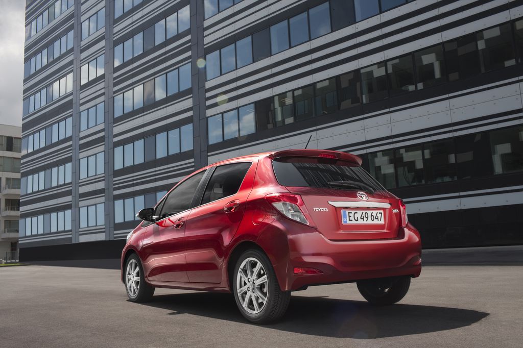 TOYOTA YARIS