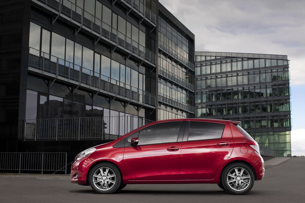 TOYOTA YARIS