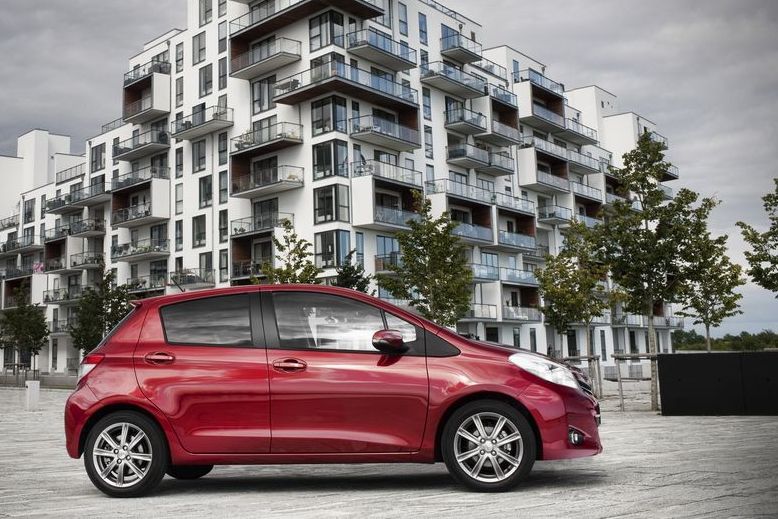 TOYOTA YARIS